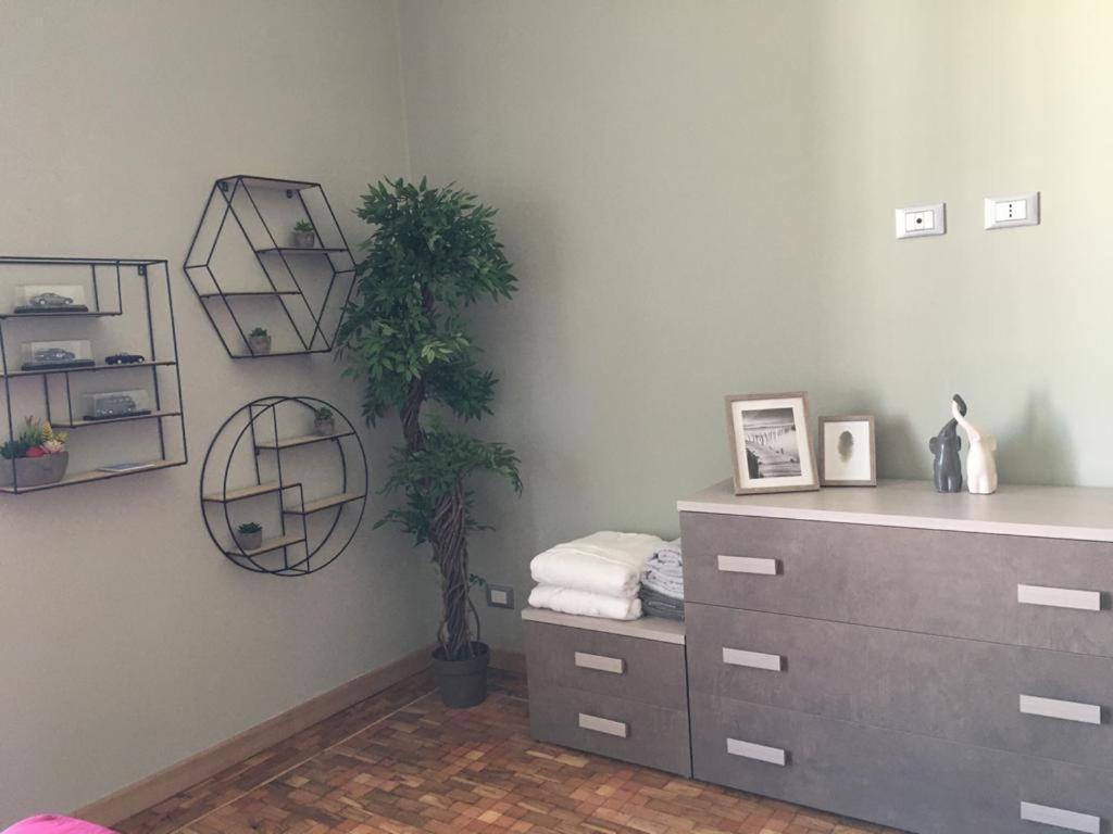 Pellico Stylish Apartments Cuneo Luaran gambar